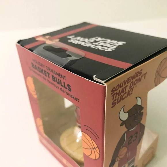 Souvenirs That Dont Suck Basket Bulls Christmas Ornament Basketball Chicago - Picture 14 of 16
